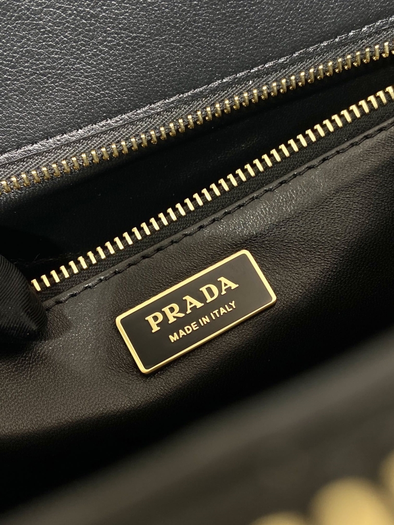 Pra*a top handle bags